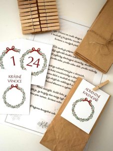 Adventní kalendář s věnečkovým motivem – sada pytlíčků, kolíčků, omalovánky a dopis | Kikika Adventní kalendář s věnečkovým motivem – sada pytlíčků, kolíčků, omalovánky a dopis | Kikika