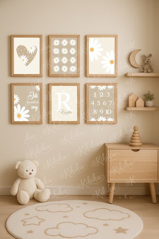  Sada dětských plakátů s motivem kopretin zavěšená na stěně v dětském pokoji. | KIKIKA