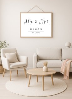 Personalizovaný plakát „Mr. & Mrs.“ s příjmením a datem svatby v rámu, zavěšený na stěně nad postelí v ložnici s přírodně laděným interiérem | KIKIKA