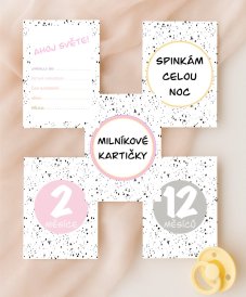 Sada 31 milníkových kartiček s veselým puntíkovým designem v pastelových růžových barvách, rozložená na světlém podkladu. KIKIKA | KIKIKA Sada 31 milníkových kartiček s veselým puntíkovým designem v pastelových růžových barvách, rozložená na světlém podkladu. KIKIKA | KIKIKA