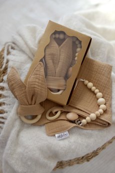 Mušelínový set pro miminko v elegantním dárkovém balení béžový – ideální dárek pro novorozence | KIKIKA Mušelínový set pro miminko v elegantním dárkovém balení béžový – ideální dárek pro novorozence | KIKIKA