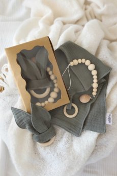 Mušelínový set pro miminko v elegantním dárkovém balení tmavě zelený – ideální dárek pro novorozence | KIKIKA
